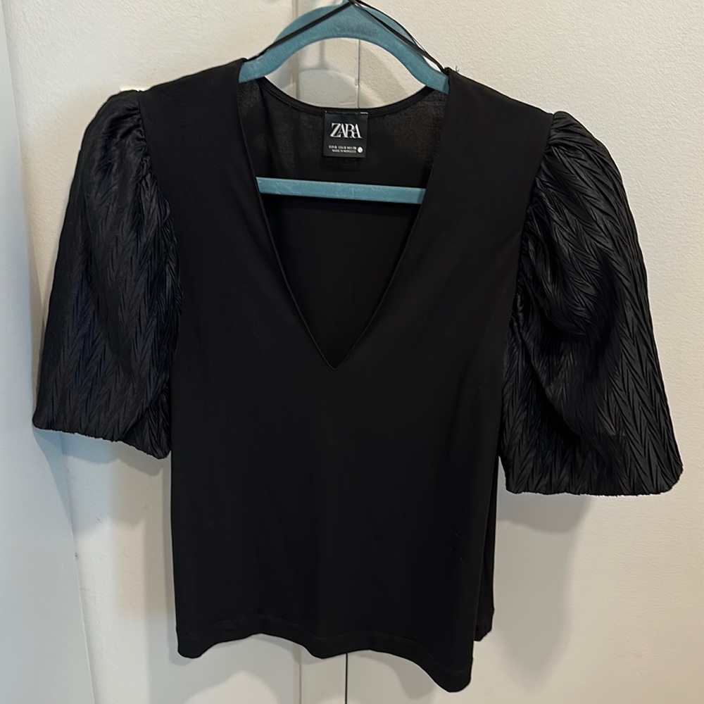 Black Blouse with Puffy Sleeve